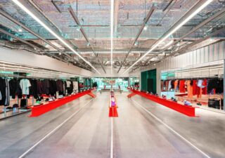 Adidas inaugure un surprenant espace futuriste au coeur de Melrose Ave à Los Angeles