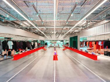 Adidas inaugure un surprenant espace futuriste au coeur de Melrose Ave à Los Angeles