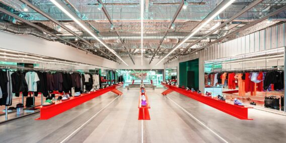 Adidas inaugure un surprenant espace futuriste au coeur de Melrose Ave à Los Angeles